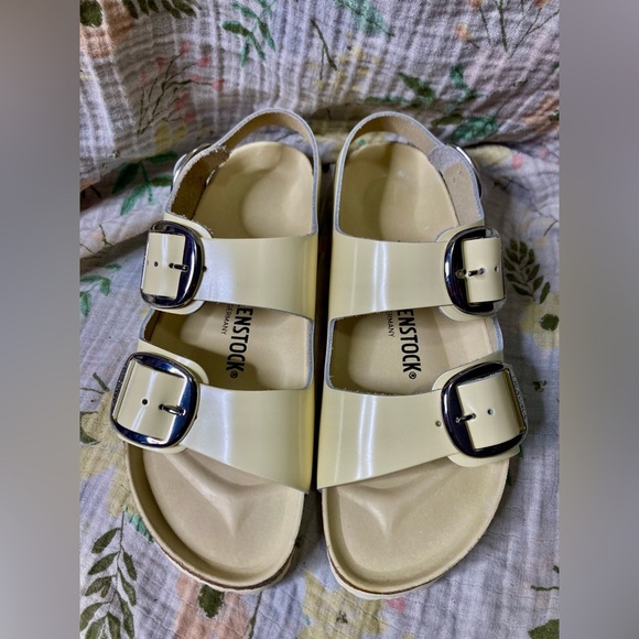 Birkenstock Milano Big Buckle High Shine Butter Sandals Size EU 39 US 8/8.5 - Picture 1 of 7